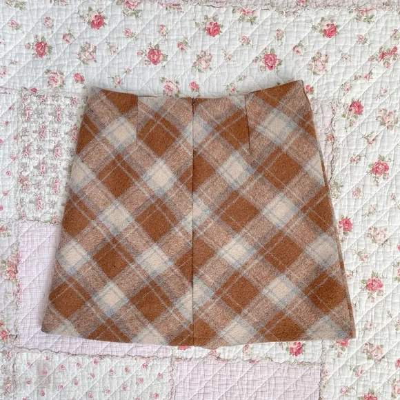 Brown tartan mini skirt - Picture 2 of 2